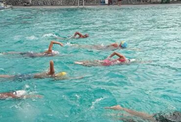 Cabor Akuatik Kota Malang saat berlatih jelang ajang Porprov IX Jatim 2025. (istimewa)