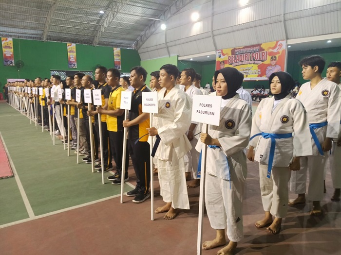 Kejuaraan bela diri Polri se-Jawa Timur di Lapangan Tenis Polda Jatim, Rabu (25/6/2025).