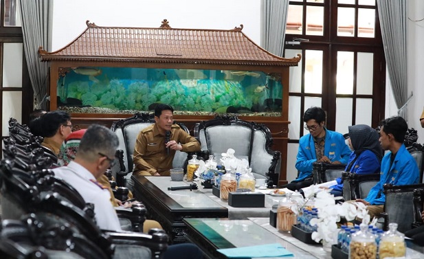 Bupati Sidoarjo, Subandi terima perwakilan PMII Sidoarjo di Pendopo Delta Wibawa