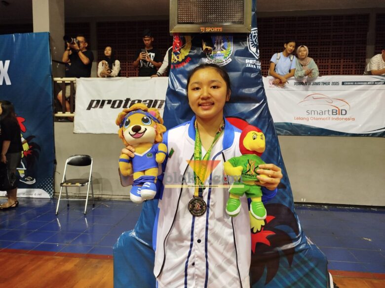 Louisa Antoinette Anabella, salah satu andalan Tim Basket Putri Kota Malang dalam ajang Pekan Olahraga Provinsi (Porprov) IX Jawa Timur 2025 (blok-a.com / Yogga Ardiawan)