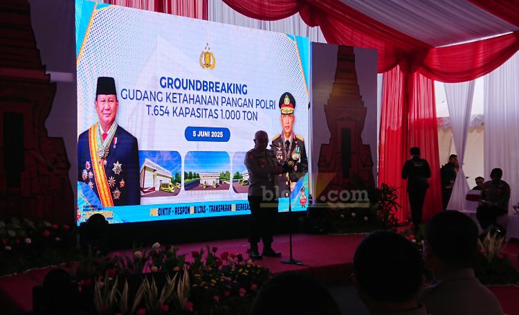 Groundbreaking gudang ketahanan pangan Polda Jatim di Bangsal, Mojokerto.(Blok-a.com/Syahrul Wijaya)