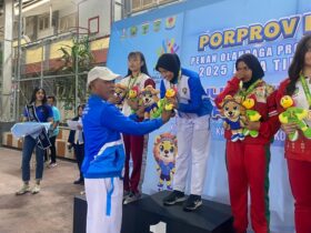 Karina Arisandi Pamungkas berhasil meraih emas dalam ajang Porprov IX Jatim cabor kickboxing (istimewa)
