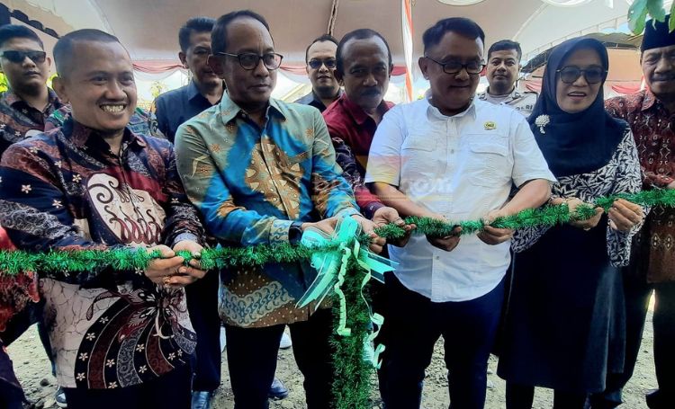 Ketua Dekopinwil Jawa Timur, Slamet Sutanto dalam acara peluncuran Koperasi Subasu di Kelurahan Pakunden, Kecamatan Sukorejo, Kota Blitar. (blok-a.com/Fajar)