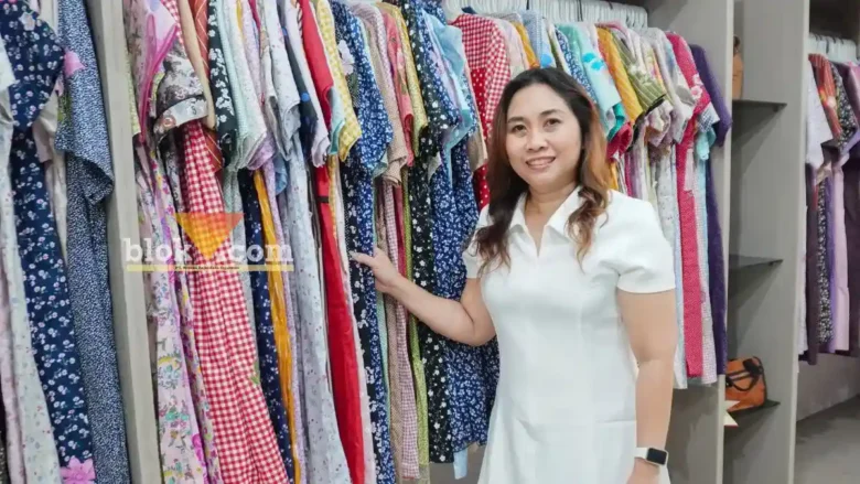 Lidya Sandra, owner bisnis daster bordir Felicia Collection, "House of Sleepwear" (foto: Zulkaria Irawan/Blok-a.com)
