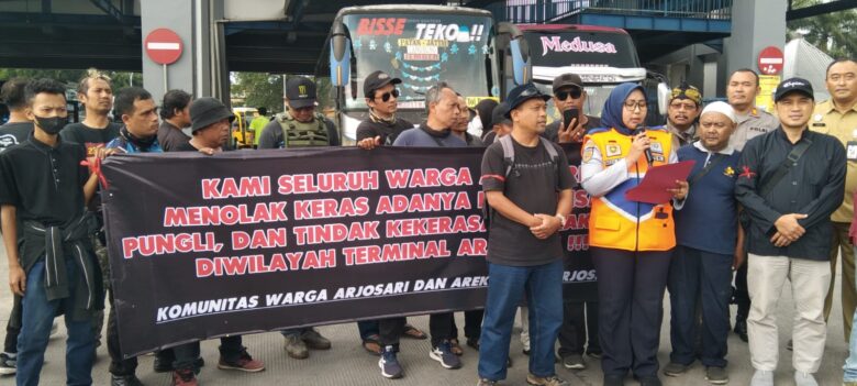 Aksi damai cegah premanisme yang dilakukan oleh Warga Arjosari (istimewa)