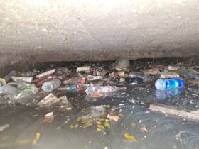 Penampakan sampah di salah satu gorong-gorong Kota Malang (blok-a/Yogga Ardiawan)
