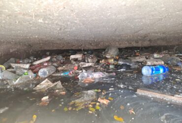 Penampakan sampah di salah satu gorong-gorong Kota Malang (blok-a/Yogga Ardiawan)