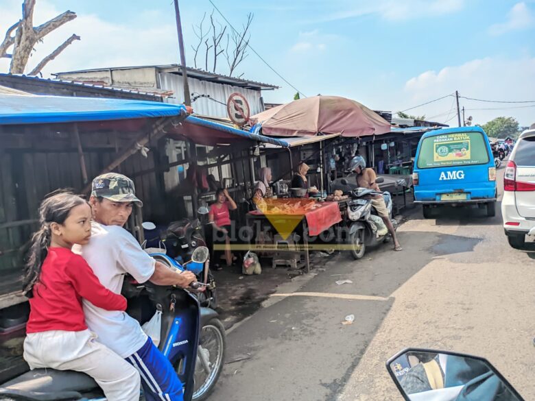 Bedak di pasar induk gadang yang akan dibongkar (blok-a.com / Yogga Ardiawan)