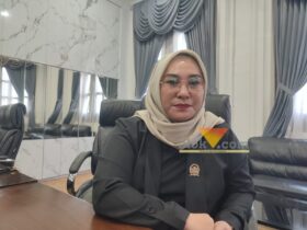 Ketua Komisi A DPRD Kota Malang, Leily Theresiawati saat diwawancarai awak media (blok-a.com / Yogga Ardiawan)