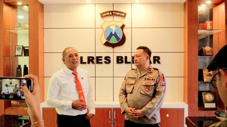 Kasat Reskrim Polres Blitar, AKP Momon Suwito Pratomo. (blok-a.com/Fajar)