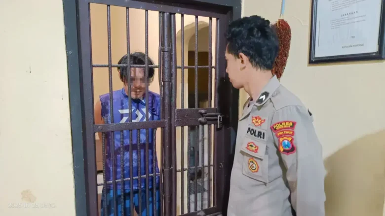 Pelaku penganiayaan brutal di Tempat Pelelangan Ikan (TPI) Campurejo, Kecamatan Panceng, Kabupaten Gresik sempat buron dua tahun. (istimewa)