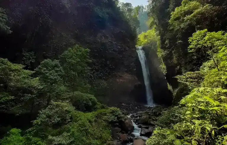 Salah satu air terjun di Desa Wisata Ngadirejo (foto: malangkab.go.id)