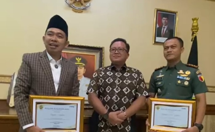 Dari kiri: Bupati Jember, Kepala Perum Bulog Jatim, dan Dandim 0824 Jember. (Foto: Dokumentasi Perum Bulog Jatim)