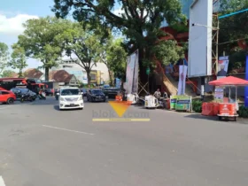 Kantung parkir yang disiapkan untuk menyambut ribuan jamaah saat acara ceramah Dr Zakir Naik di Stadion Gajayana Kota Malang (blok-a.com / Yogga Ardiawan)