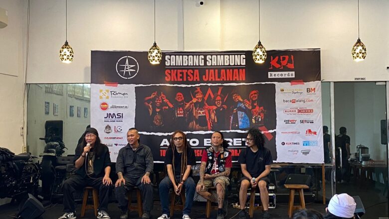 Konferensi pers Album Sketsa Jalanan karya Anto Baret. (blok-a.com/ Berril Labiq)