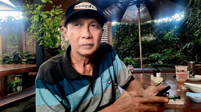 Ahmad Dardiri, seorang pemerhati kebijakan publik yang juga mantan anggota DPRD Kabupaten Blitar periode 1999–2009. (blok-a.com/Fajar)