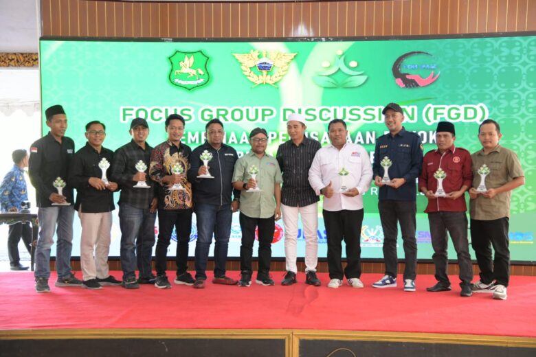 Bupati Sumenep, Achmad Fauzi Wongsojudo, mengajak para pengusaha rokok di daerahnya untuk bersinergi dalam membangun kesejahteraan masyarakat