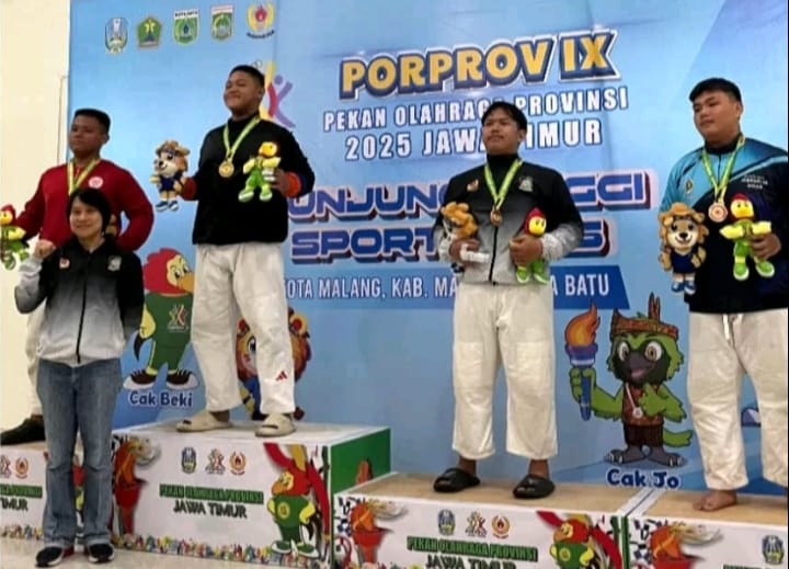 Salah satu kontingen Judo Banyuwangi, yang berhasil meraih perunggu pada ajang Porprov Jawa Timur IX Tahun 2025, di Malang. (Istimewa)
