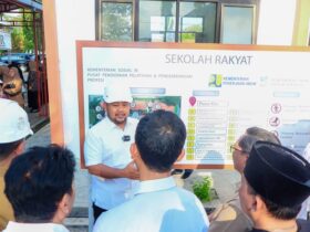 Bupati Gresik Fandi Akhmad Yani turun langsung meninjau gedung Sekolah Rakyat.(Istimewa)