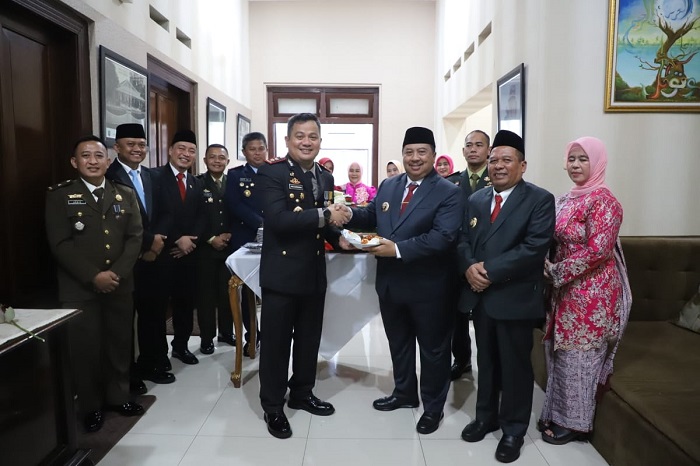 Bupati Jombang dan jajaran Forkopimda dalam acara syukuran HUT Bhayangkara ke-79.(blok-a.com/Syahrul Wijaya)