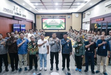 Kapolres Jombang saat rakor anev produksi jagung di gedung JCC.(blok-a.com/Syahrul Wijaya)