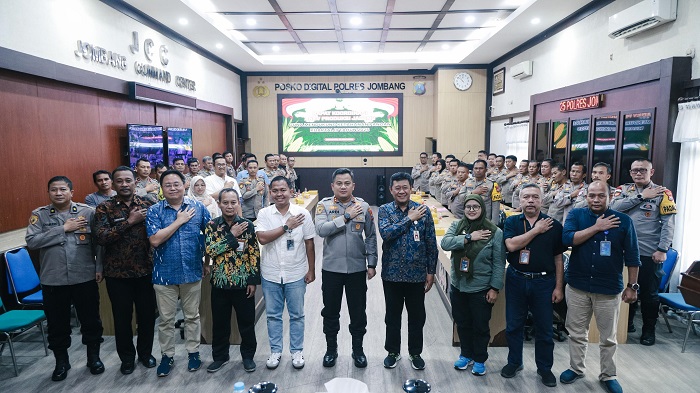 Kapolres Jombang saat rakor anev produksi jagung di gedung JCC.(blok-a.com/Syahrul Wijaya)