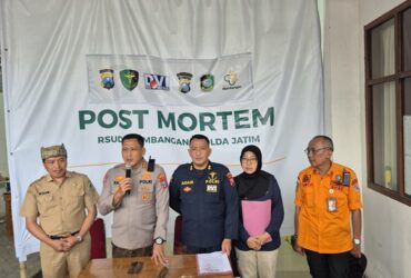 Kapolresta Banyuwangi bersama Tim Gabungan saat merilis hasil Identifikasi 2 Jenazah Korban KMP Tunu Pratama Jaya, Rabu (9/7/2025).(blok-a.com/Kuryanto)