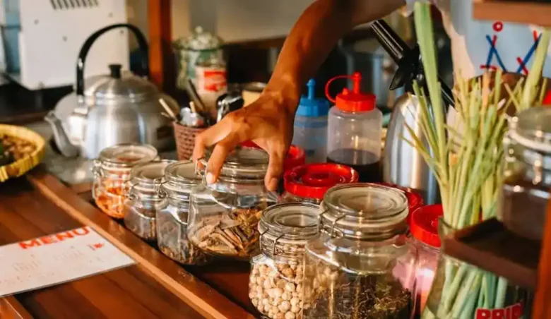 Aneka rempah yang menjadi bahan utama menu di Puskesmas NG'EMPON Malang (dok: ng'empon malang via google map)