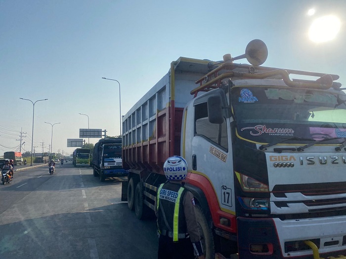 12.378 pelanggaran lalu lintas ditindak dalam operasi Patuh Semeru 2025 Polres Gresik.(istimewa)