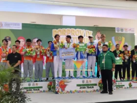 Tim E-Sport Kota Malang nomor Mobile Legend berhasil meraih medali emas dalam ajang Porprov IX Jawa Timur (blok-a.com / Yogga Ardiawan)