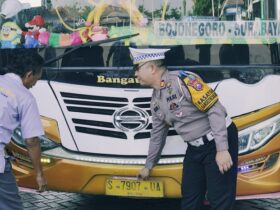 Satlantas Gresik bersama di Dinas Perhubungan gelar rampcheck terhadap angkutan umum di Terminal Kelas B Bunder, Gresik.(Istimewa)