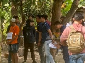 Rekonstruksi ulang di Desa Kedungmungal, Kecamatan Pungging, Mojokerto.(blok-a.com/syahrul wijaya)