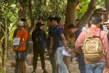 Rekonstruksi ulang di Desa Kedungmungal, Kecamatan Pungging, Mojokerto.(blok-a.com/syahrul wijaya)