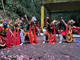 Wayang topeng di Sumber Topeng Pijiombo Gunung Kawi (istimewa)