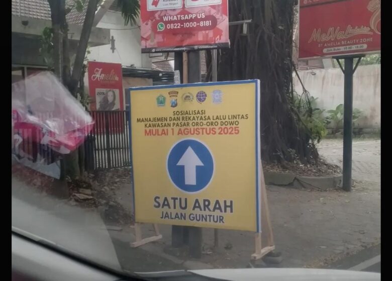 Papan informasi penerapan satu arah di kawasan oro-oro dowo (istimewa)