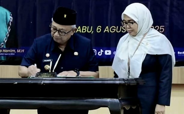 Perayaan Milad Pengadilan Agama (PA) ke-143 dan penandatanganan  MoU untuk peningkatan layanan kepada masyarakat, di Aula Candi Penataran, Kantor Bupati Blitar. (blok-a.com/Fajar)