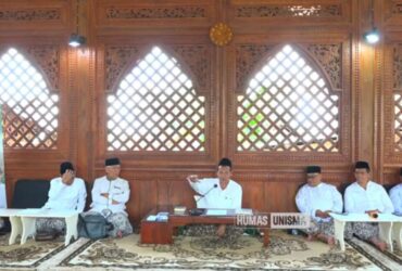 Unisma Malang saat belajar ke Gus Baha dalam acara bertajuk Mbalah Aswaja (tangkapan layar/yt Humas Unisma)