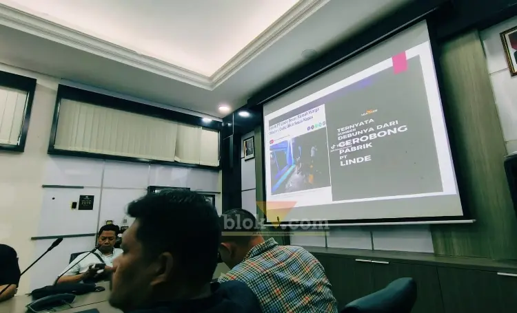 Komisi III DPRD Gresik memanggil sejumlah pihak buntut insiden kebocoran material Perlite milik PT Gresik Gases Indonesia atau Linde Group.(blok-a.com/ivan)