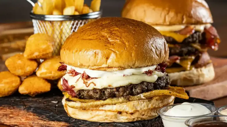 Ilustrasi: menu burger (foto: Natan Machado/pexels)
