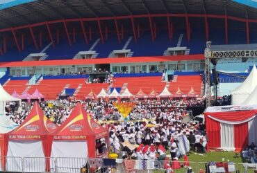 Ribuan warga Malang Raya tumpah ruah ikuti event Gajayana Jalan Tahes.(blok-a.com/Yogga Ardiawan)