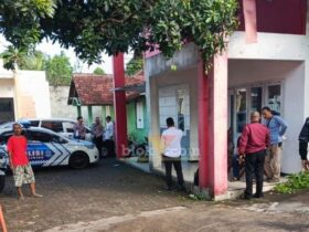 Rumah kos di Jalan Kedondong, Kelurahan Sukorejo, Kecamatan Sukorejo, Kota Blitar tempat perempuan muda ditemukan meninggal dunia. (blok-a.com/Fajar)