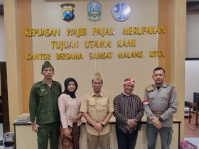 Satlantas Polresta Malang Kota Kenakan Kostum Kemerdekaan untuk memperingati HUT ke-80 RI.(istimewa)