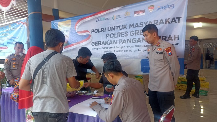 Polres Gresik bersama Diskoperindag Kabupaten Gresik gelar Gerakan Pangan Murah.(istimewa)