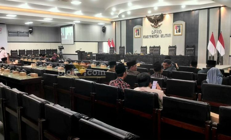 Rapat paripurna DPRD Kabupaten Blitar yang tidak kuorum. (blok-a.com/Fajar)