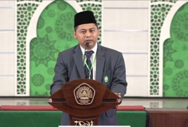 Wakil Rektor III Unisma, Dr. Muhammad Yunus, M.Pd saat menutup Oshika Unisma 2025 (dok. Unisma)