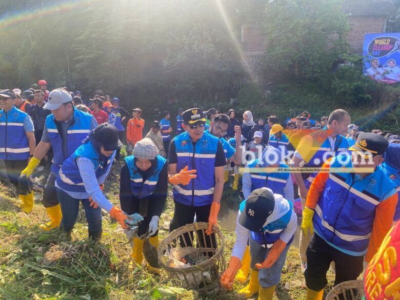 World Clean Up Day di Kota Malang, Minggu (28/9/2025) (blok-a/Bob Bimantara Leander)