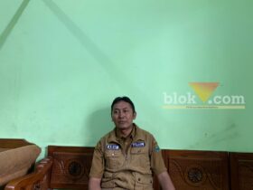 Lurah Merjosari, Moh Syaiful Arif saat diwawancara soal kabar pengusiran Kyai MIM, Selasa (30/9/2025) (blok-a/Bob Bimantara Leander)