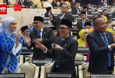 Tangkapan layar dari TV Parlemen, menampilkan aksi Anggota DPR-RI dalam Sidang Tahunan MPR/DPR, Jumat (15/8/2025)