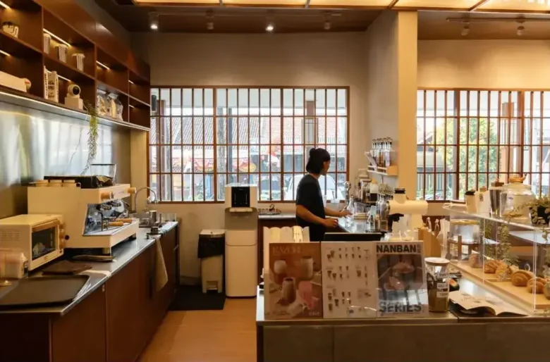 Ejji House, kafe bernuansa Jepang di Kota Malang (foto: ejjihouse.id/instagram)
