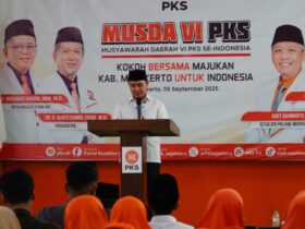 Teks: Bupati Mojokerto saat hadiri Musda VI DPD Partai Keadilan Sejahtera (PKS).(blok-a.com/Syahrul Wijaya)